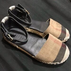 Girl’s Burberry Espadrilles